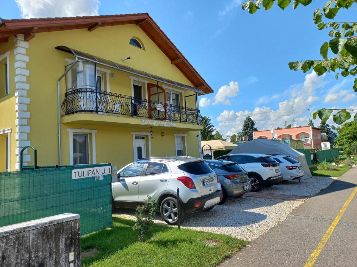 Yellow Apartmanhaz Buk Exterior photo